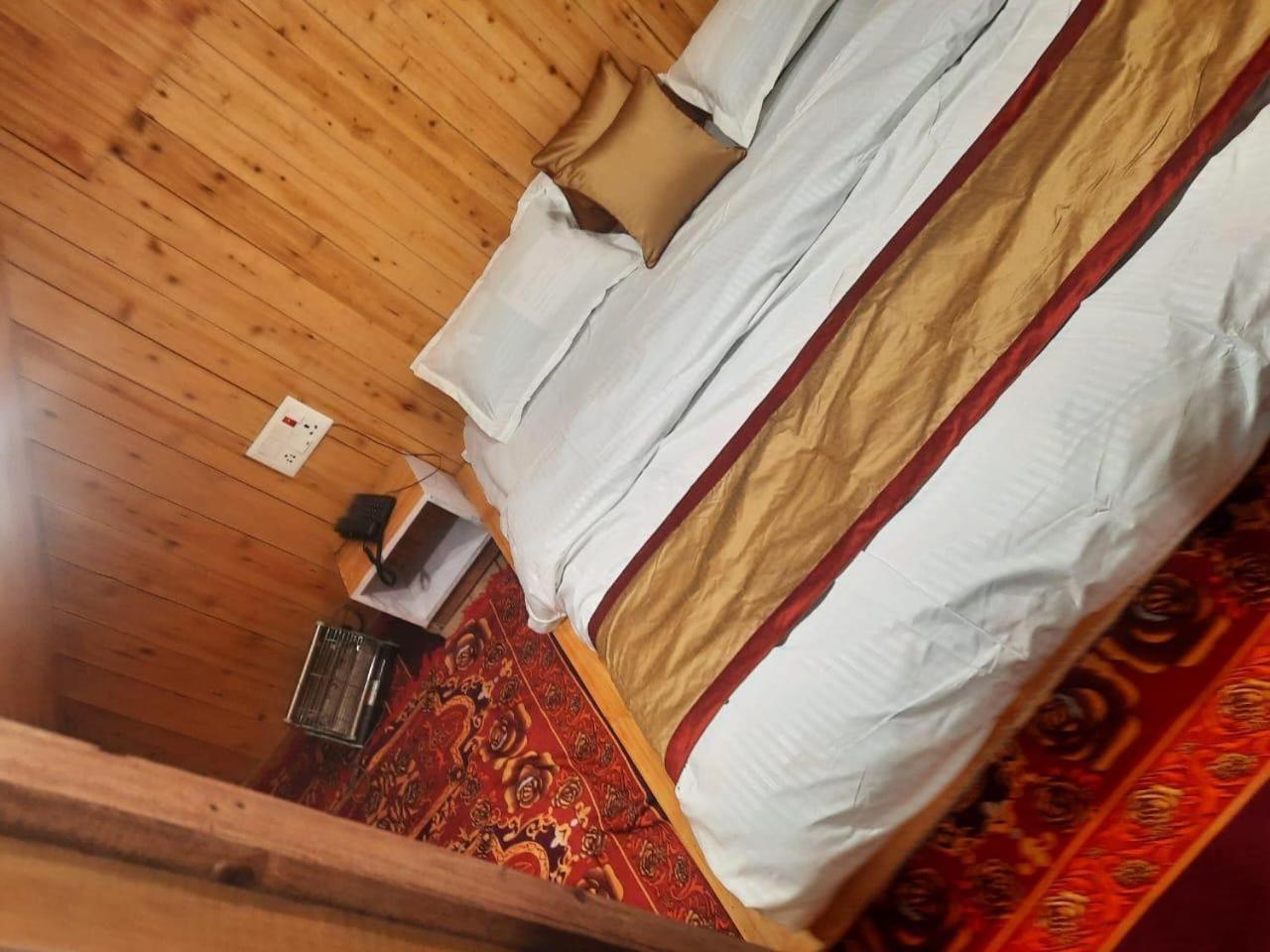 Matri Pitri Cottage Matiana Exteriör bild