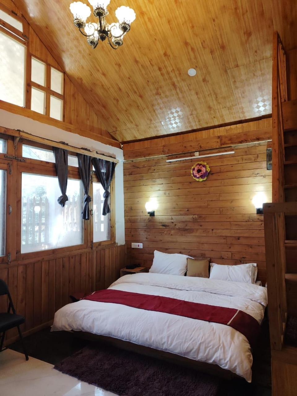 Matri Pitri Cottage Matiana Exteriör bild